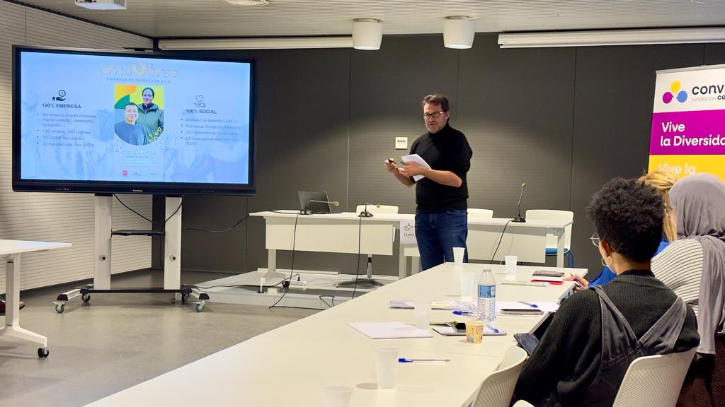 En el Foro Empleo Verde y sostenible, <a href="/AmoverseONG/">Fundación AMOVERSE</a> y <a href="/laburocoop/">LABURO S. COOP. MAD.</a> cuentan sus experiencias en la sostenibilidad e inserción laboral #cepaim #sostenibilidad #greenjobs #empresasdeinsercion