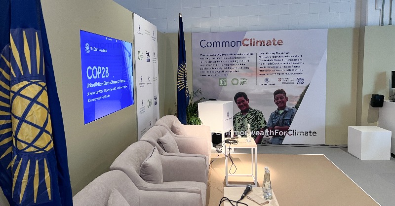commonwealthsec's tweet photo. 📸 The Commonwealth at #COP28!

Over the next two weeks, member countries, partners and experts will come together at the #Commonwealth Pavilion to discuss key climate issues and solutions.

Follow #CommonwealthForClimate and see our event schedule 👉🏿: https://t.co/ZddrP72gbT