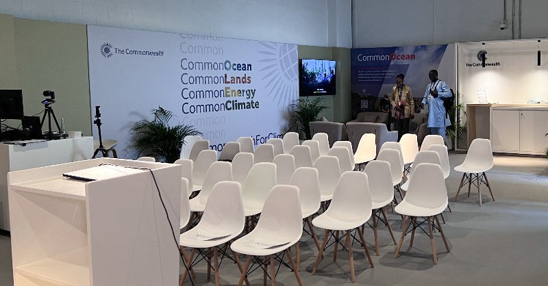 commonwealthsec's tweet photo. 📸 The Commonwealth at #COP28!

Over the next two weeks, member countries, partners and experts will come together at the #Commonwealth Pavilion to discuss key climate issues and solutions.

Follow #CommonwealthForClimate and see our event schedule 👉🏿: https://t.co/ZddrP72gbT