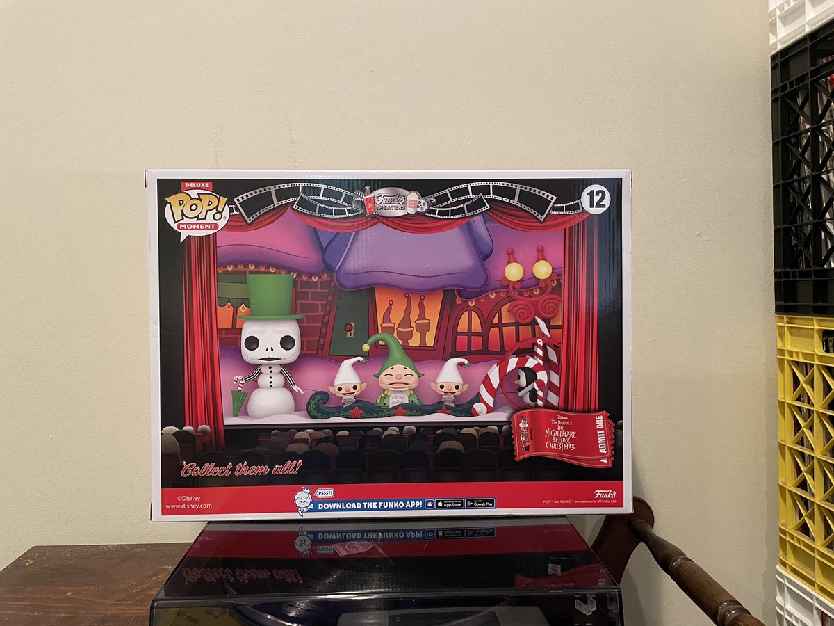 This is the largest Funko POP I will ever own! This Nightmare Before Christmas scene was a must have…now where can I display it 🤔🤔🤔 #popcollector #funkopop #popcollectorproblems #nightmarebeforechristmas #jackskellington #thepumpkinking #iamthepumpkinking
