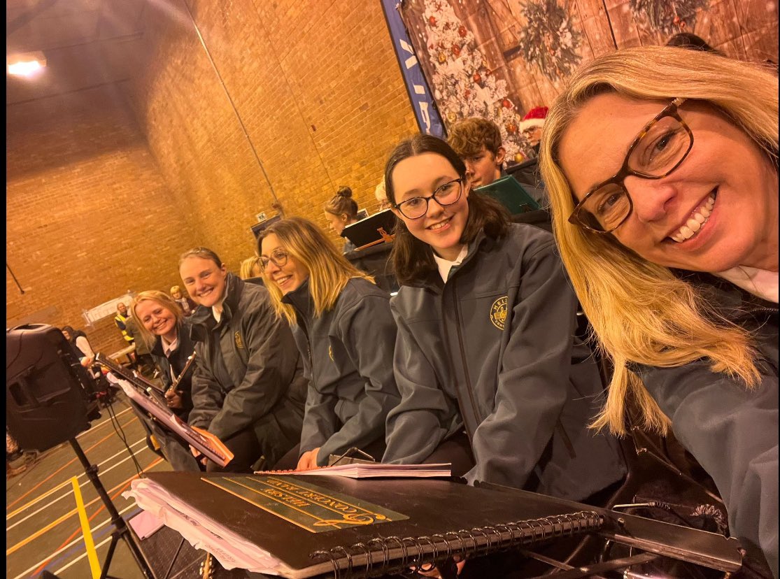 BandHelsby's tweet photo. We enjoyed our performance at Christmas in Frodsham last weekend. We have another busy weekend ahead. On Friday we’re helping Santa out at Land of Beds and on Saturday we’re in the fabulous twilight parade at Ho Ho Helsby. Can’t wait!! 🎅🎄🎶🚜 https://t.co/rXGSgjo5tZ