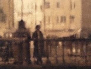 "beni güzel hatırla!
bunlar son satırlar...
farzet ki, bir rüzgârdım, esip geçtim hayatından
ya da bir yağmur sel oldum sokağında
sonra toprak çekti suyu...
kaybolup gittim, belki de bir rüya idim senin için.
uyandın ve ben bittim...

beni güzel hatırla!
çünkü; sevdim seni ben,