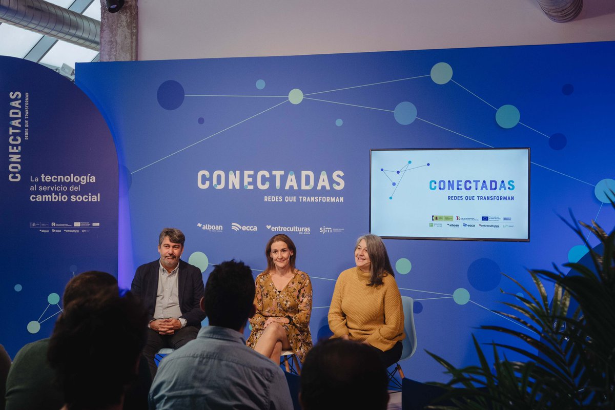 migrantes_sj's tweet photo. Cerramos el acto de presentación de la campaña #ConectadasRedesQueTransforman. 
Gracias por habernos acompañado. 

Recordad que podéis ver de nuevo la retransmisión del evento en https://t.co/QnpDOiHYHW. 

Y visitar la web de la campaña: https://t.co/3LpiIzdPeX https://t.co/PBEZQ26lri