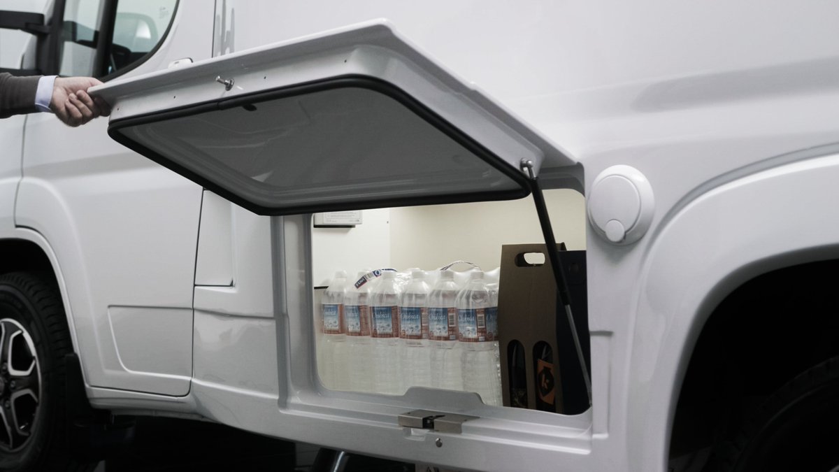 Wingamm1's tweet image. OASI 540.1

Keeping high expectations on the design that made us known, the Oasi 540.1 is a completely engineered jewel from the monocoque bodywork, to the doors, to the positioning of the fixing capsules on the door edges, because quality is always in the details.

#wingamm