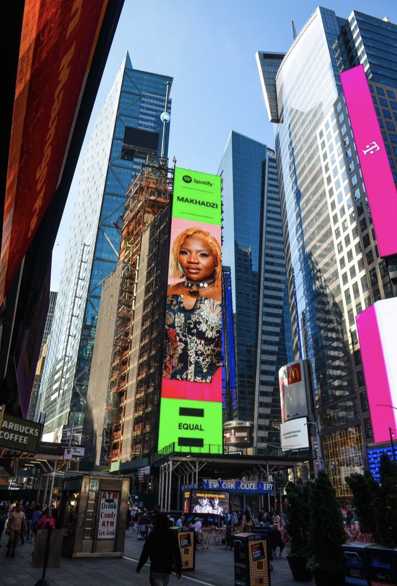 Jameschegs's tweet photo. When they made Makhadzi the face of Spotify Africa, l thought it was just PR now this !!!!

Damn Makhadzi is a queen https://t.co/hgzODXln9V