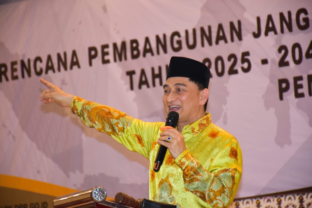 DPR_RI's tweet photo. Badan Keahlian DPR RI menyelenggarakan Focus Group Discussion dengan tema "Rencana Pembangunan Jangka Panjang Nasional Tahun 2025-2045 Dalam Perspektif Pembangunan Daerah," di Universitas La Tansa Mashiro, Rangkas Bitung, Lebak, Banten, Selasa (28/11/2023).
#SetjenDPR
#BURTDPR https://t.co/3bUSsUNXLY
