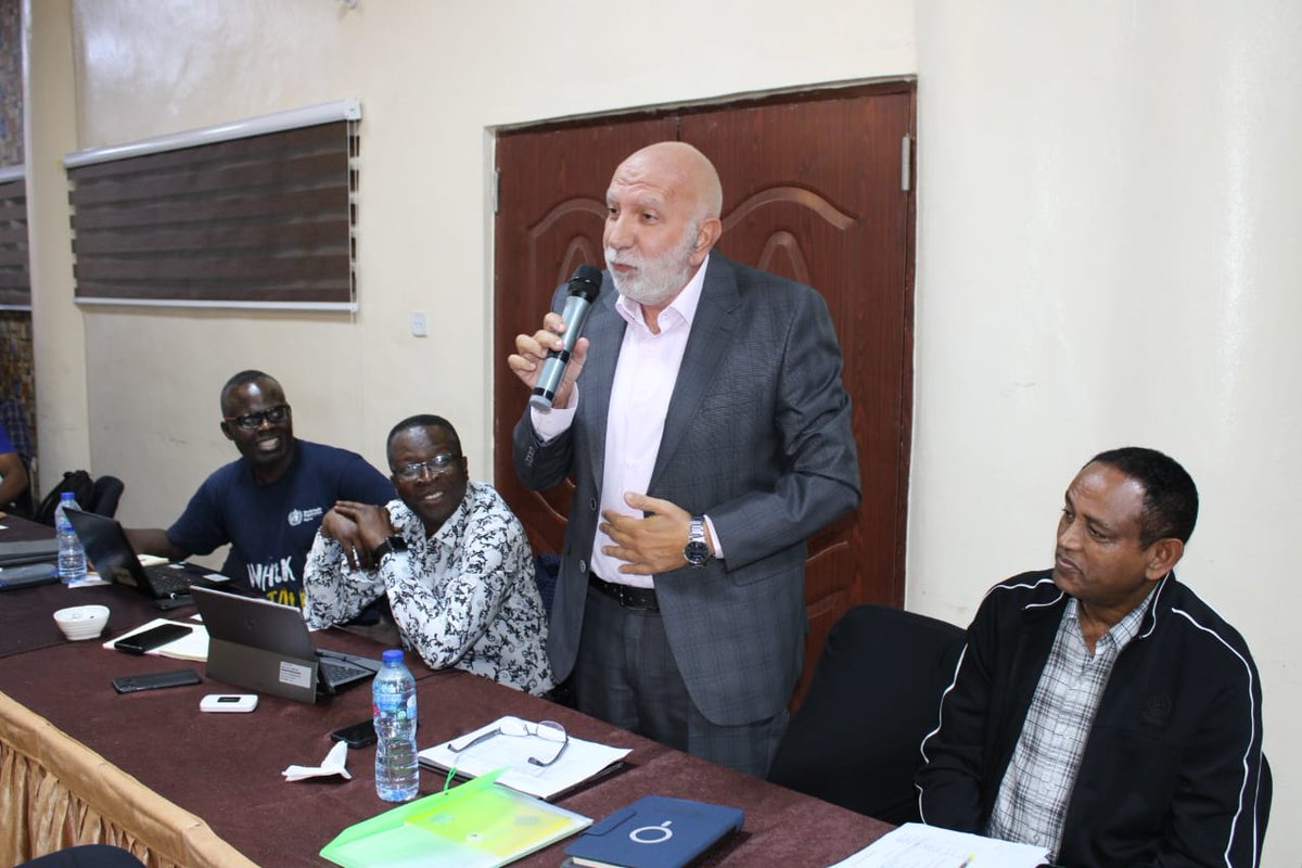 aibinuomo's tweet photo. Highlighting accountability and excellence in healthcare, @WHONigeria recognized exceptional LIOs and DSNOs from SW for outstanding performance in contributing to Universal Coverage at our Q3 SW Zonal Review Meeting. Award presented by WHO Field Presence Coordinator.  @WMulombo https://t.co/r5LmHgiOnX