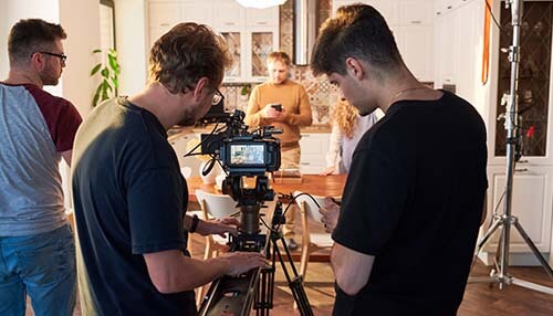 TycoonStoryCo's tweet image. Master The Art Of Product Videography With These Seven Steps

#productvideography #productshoot #visualstory #creativecontent #videotutorial #DigitalMarketing #contentcreation #visualmarketing #cinematography #videoediting #brandstory #creativeprocess

tycoonstory.com/master-the-art…