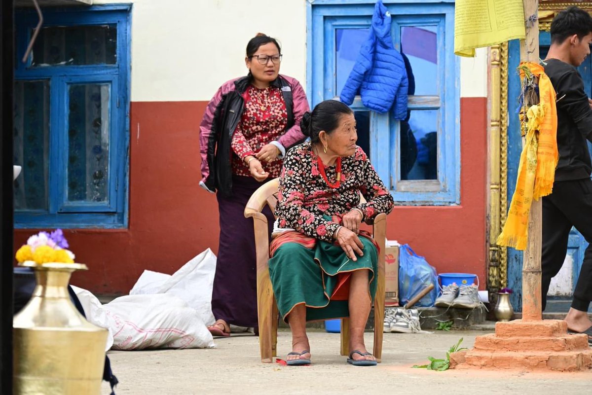 AdrianHowes's tweet image. Day four complete a shorter 16 mile course. Again some serious climbs to navigate. Already for the last day marathon in Nepal