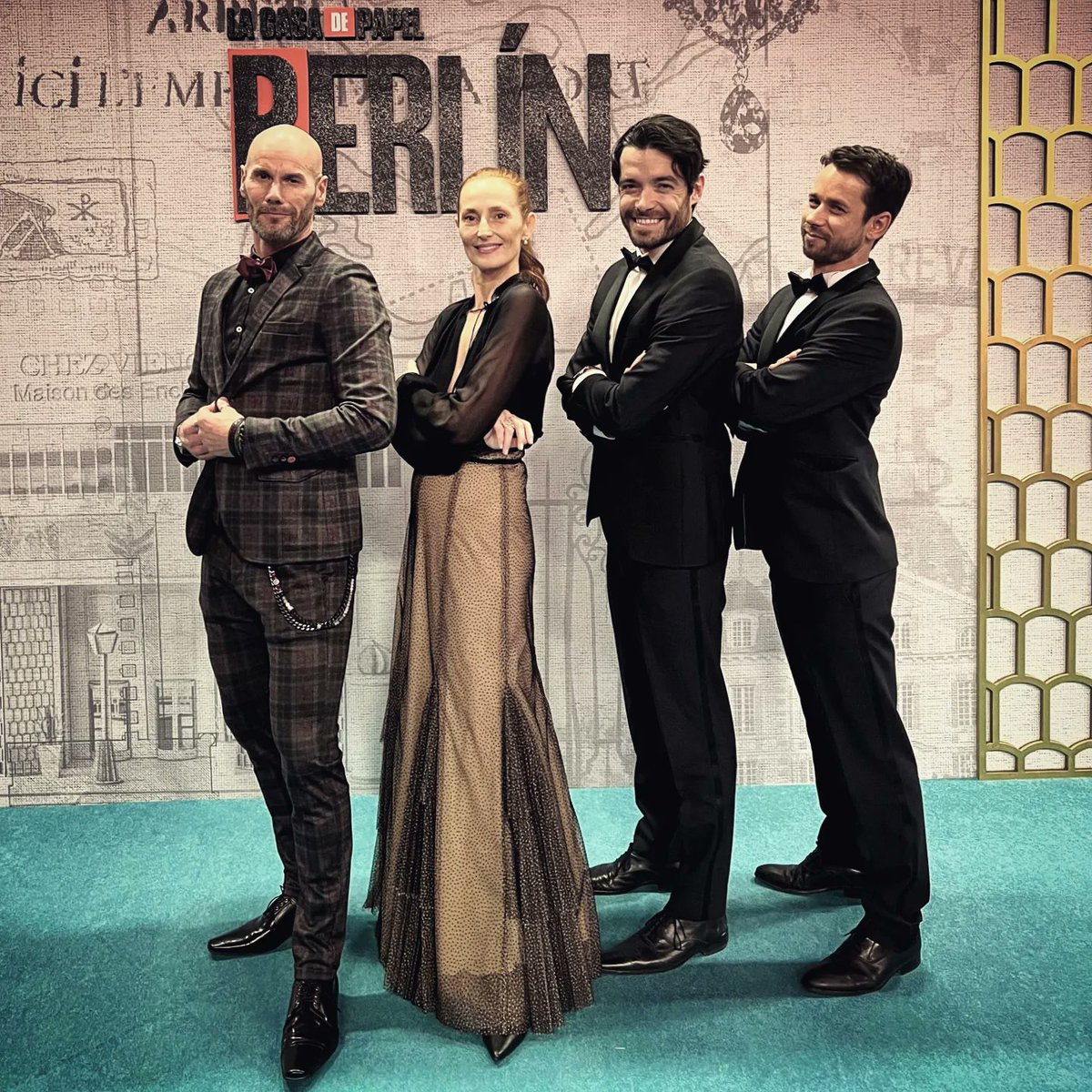 BERLIN (La casa de papel) 
Avant-première.

Le 29/12/23 sur NETFLIX 

<a href="/netflixes/">Netflix España</a> #berlinnetflix
<a href="/lacasadepapel/">La casa de papel - BERLÍN</a> @vancouvermediaproducciones
<a href="/julienpaschal/">Julien Paschal</a>
<a href="/rachel_lascar/">Rachel Lascar</a> <a href="/fabien/">Fabien Degaugue</a>.caleyre <a href="/yuridbrown/">Yuri D. Brown</a>