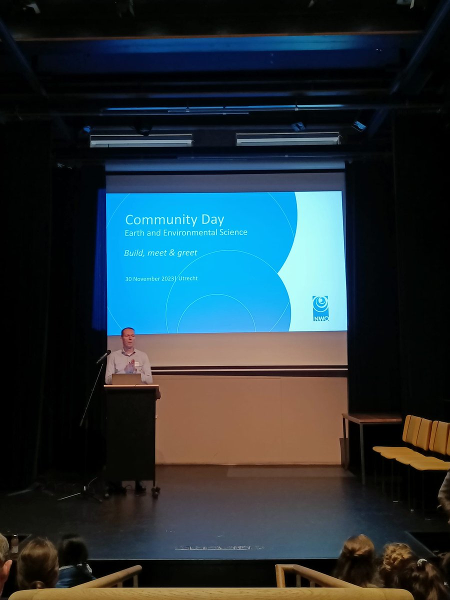 Attending the first community day of @NWOFunding Earth & Environmental Sciences @nareshison @MathildeHagens . Looking forward to an inspiring afternoon!