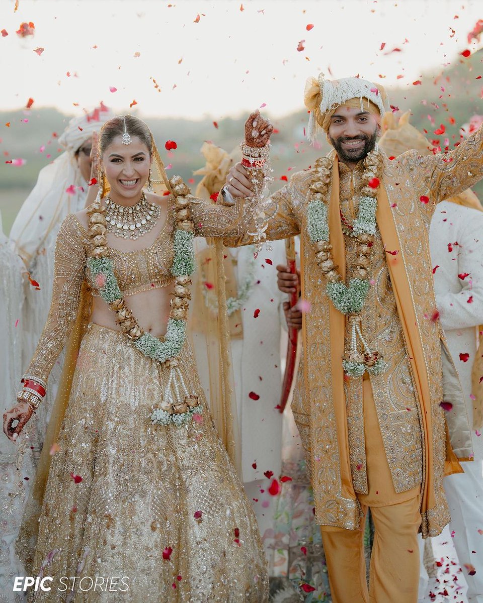 K3G's @raajmalvika marries boyfriend #PranavBagga in #Goa, best wishes to the couple!🩷🩷🩷🩷🩷 #MalvikaRaaj #PranavBagga #Wedding