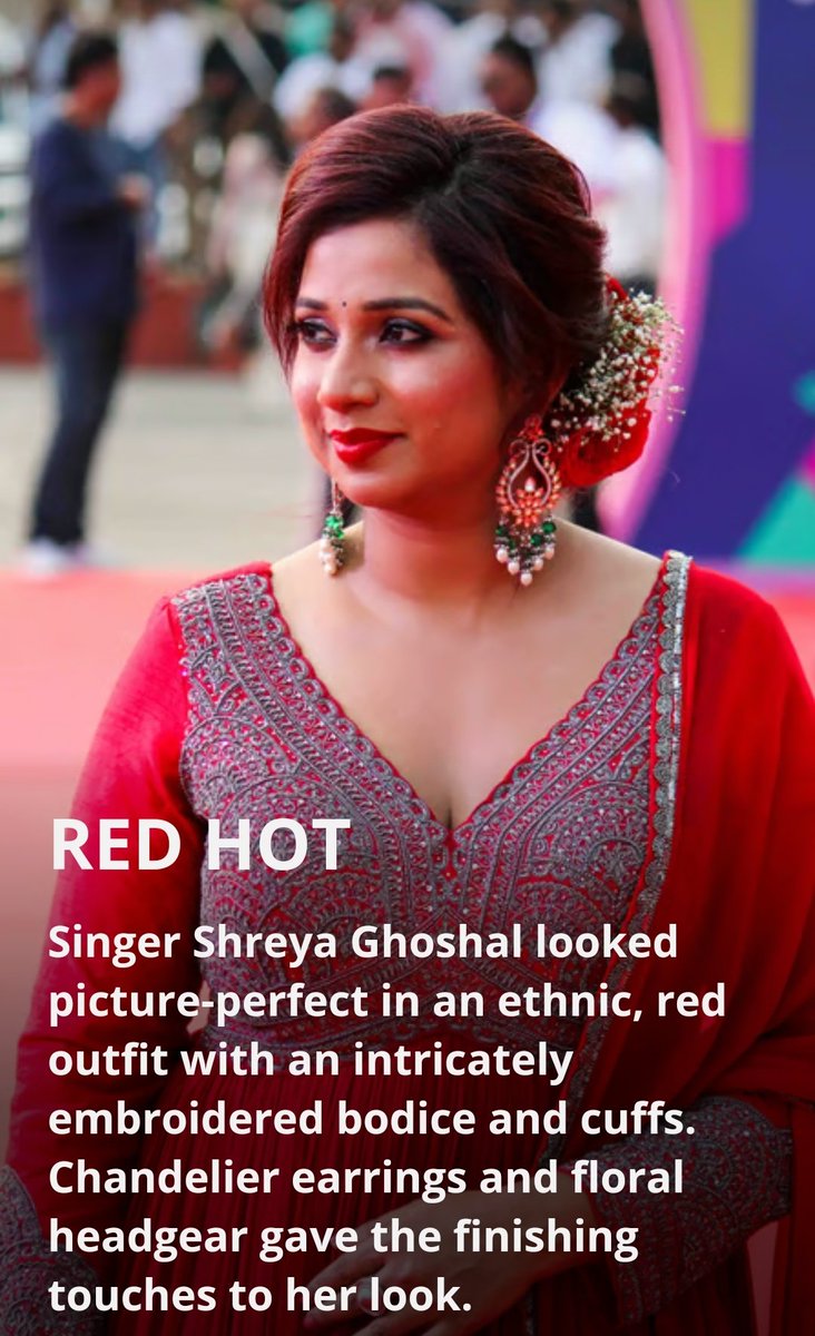 Stunning forever in red ❤
@shreyaghoshal - Such a dreamy look ever on #IFFI54 ! ❤