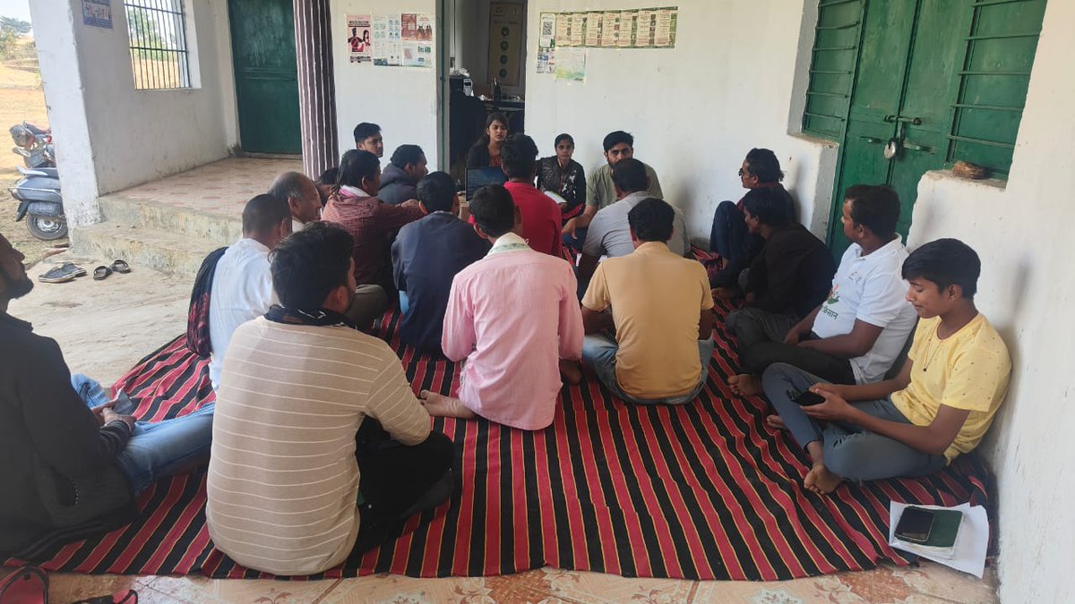 agriconsamiti's tweet photo. Monthly Meeting of Kavir Kisan.
@Commonland @harma_harma @chandelnitesh12 @Manisha_M14 @manasgr88 @surendra97123 @deepak02085791
#kavirkisanthiha #kavir #meeting #village #discussion https://t.co/IIl0b8l64n