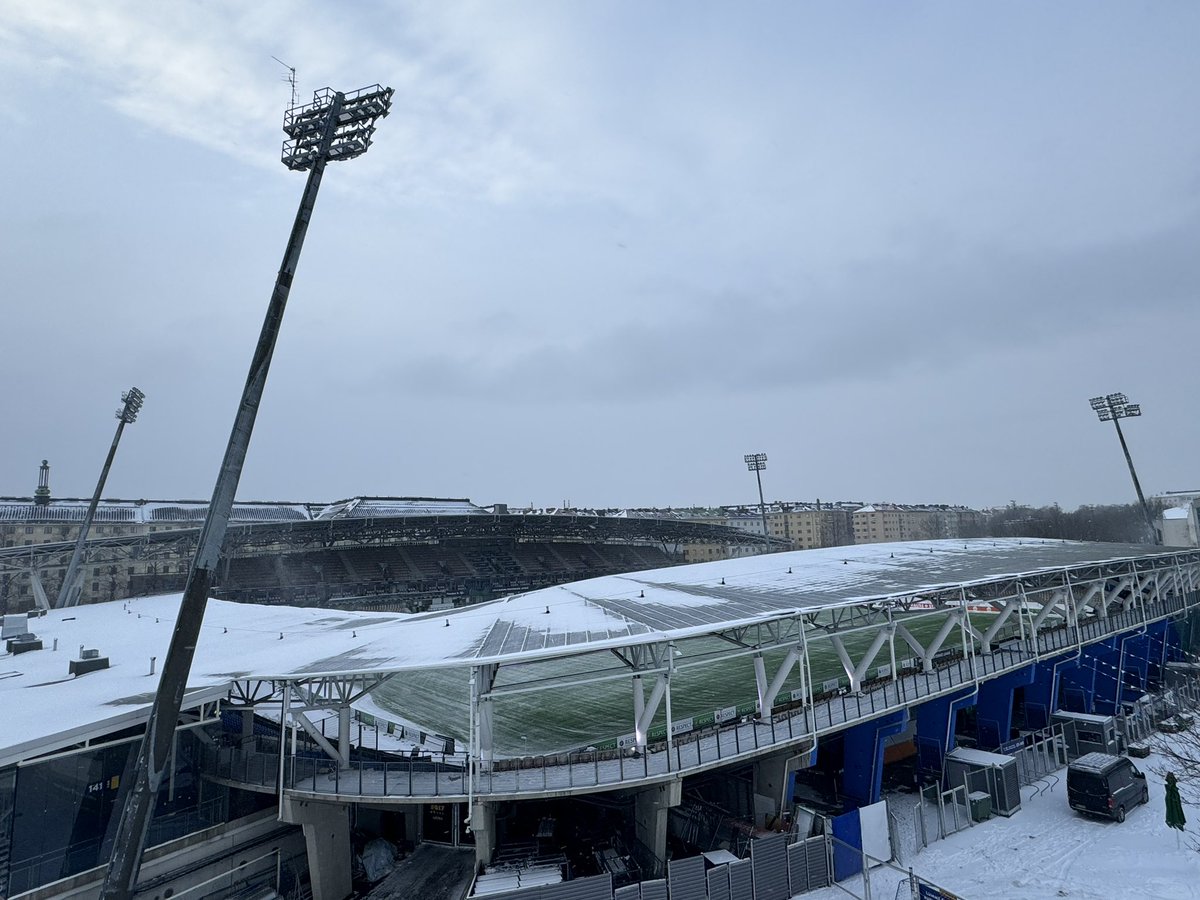 Jim_B_71's tweet photo. How early is too early? How excited is too excited? I haven’t seen Aberdeen win an away European match since Barry Town in 1996. Let’s see if that changes tonight. #coyr #dandies #standfree @AberdeenFC #helsinki #aberdeen #UECL #boltarena https://t.co/XgIxAjviK8