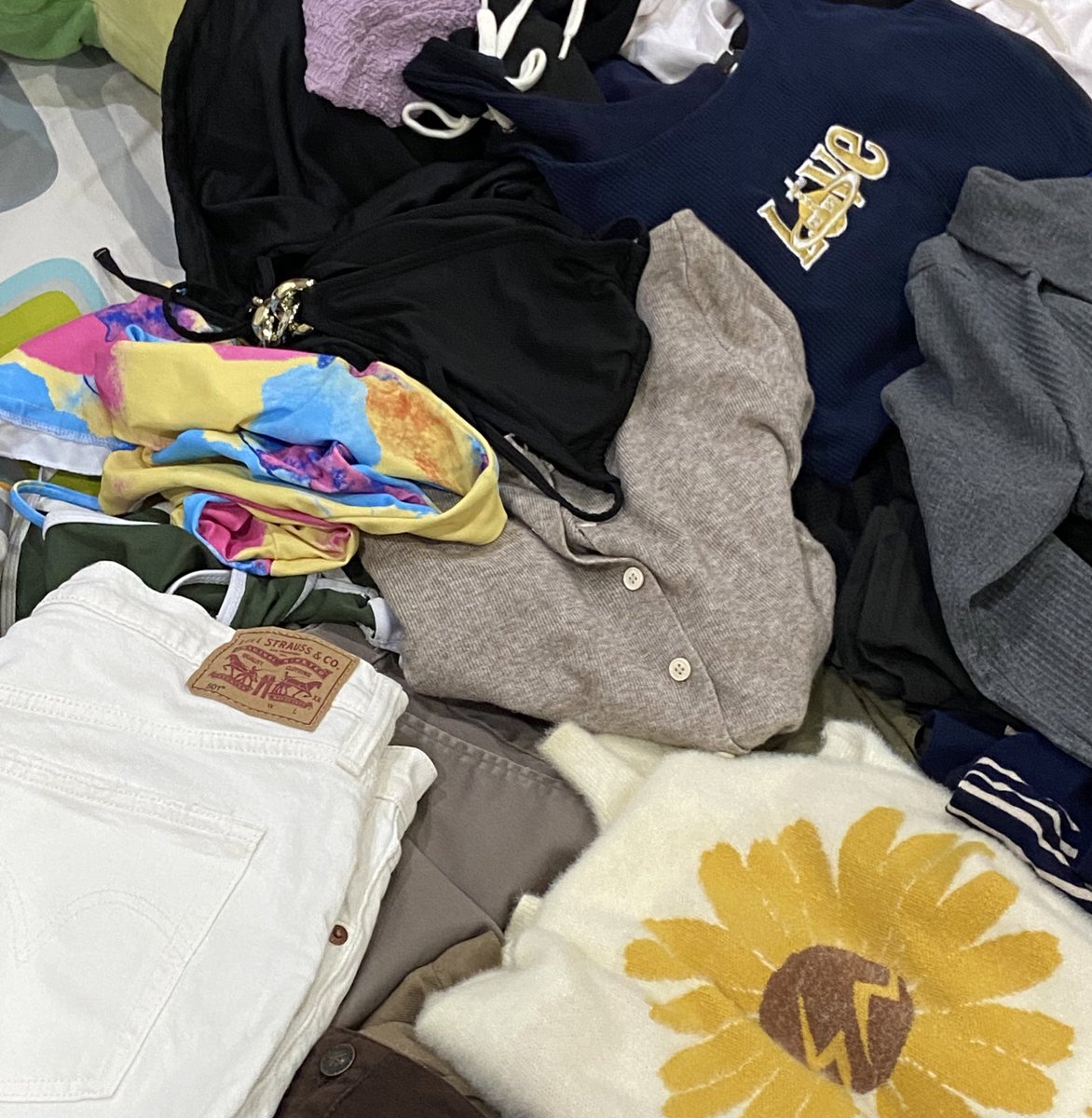tesspi1's tweet photo. ✨มาจ้าาา โล๊ะตู้กัน ส่งต่อเสื้อผ้ามือ 1/2 

‼️ราคาเริ่มต้น 30฿‼️

💗รี+ปักลดไปเลย 5฿!!! 
💌ค่าส่งเหมาๆ ลทบ 35

ลงของ01.12.23  20.00น. 

#ส่งต่อเสื้อผ้ามือ2 #เสื้อผ้ามือสอง #โล๊ะตู้เสื้อผ้า #มือสองสภาพดี #ส่งต่อเสื้อผ้าสาวอวบ  #เสื้อผ้ามือสองสภาพดี #เสื้อผ้าสาวอวบ https://t.co/G5BaIhg8k1
