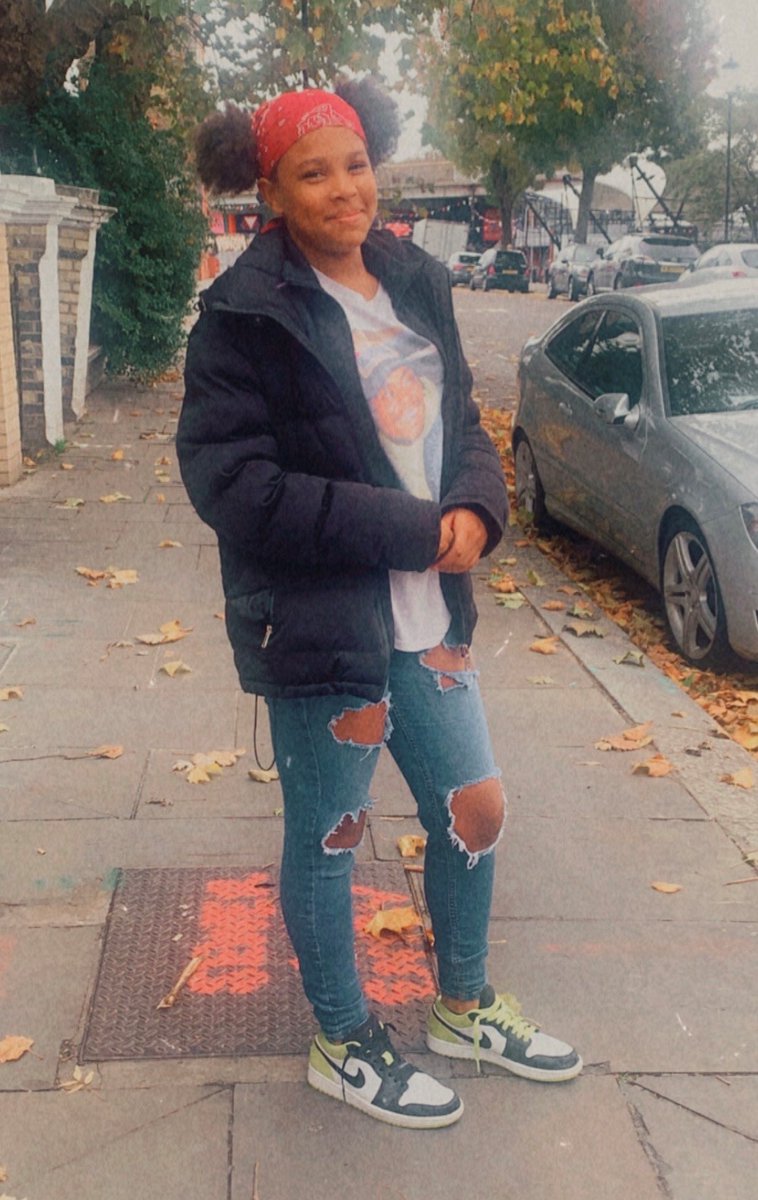Lowkey0nline's tweet photo. Please help find Santana Hailstones, aged 12. She left home on Saturday, November 25, around midday, and has not been in contact with family or friends since.

She was last seen boarding a bus outside Hendon Central Tube Station on November 27.

She has now been missing for five days.