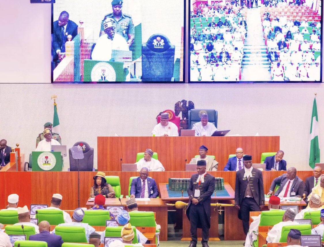 avu_musa's tweet photo. Las las our national anthem is gone 🙂” on your mandate bola..” took over. And you think there’s anyone from the senate building that can challenge the budget bill… https://t.co/2wLAm5comL