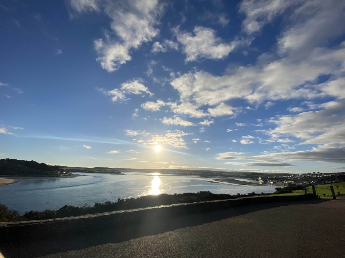 Stunning morning in Padstow, nice to see lots of faces out and about enjoying the sunshine #cameltrail #cornwall #bikehire #cyclehire #wadebridge #padstow