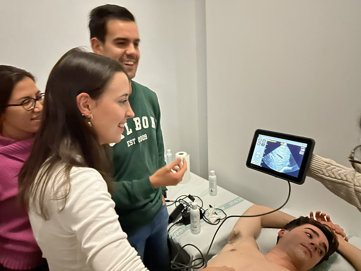 ErickMejiaCam's tweet image. Gracias al colegio Médico de  Albacete y a la fundación BIOTYC.
Curso de ecografía clínica para colegiados.
#POCUS#BIOTYC#Point of Care Ultrasound#Albacete