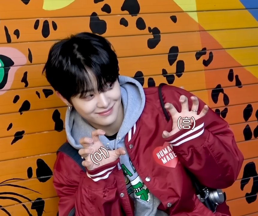 _hourlyjihoon's tweet photo. https://t.co/rWN9Z0Ldad