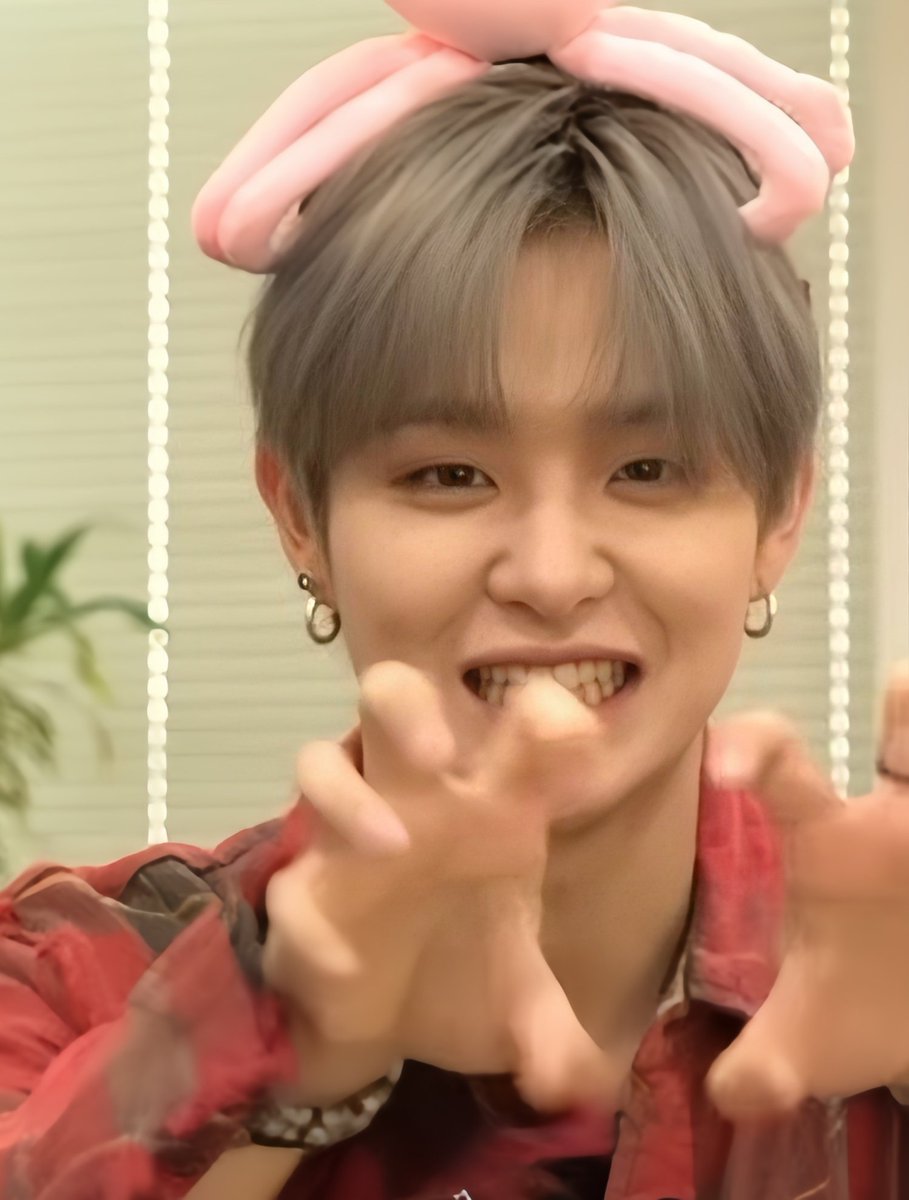 _hourlyjihoon's tweet photo. https://t.co/rWN9Z0Ldad