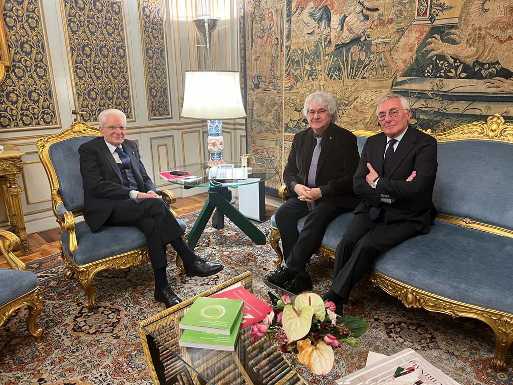 ALLA VIGILIA DELLA COP28 REALACCI E PRETE CONSEGNANO A MATTARELLA IL RAPPORTO GREENITALY 2023
Alla vigilia della #COP28 di Dubai, ieri con il presidente di <a href="/unioncamere/">Unioncamere</a> #AndreaPrete abbiamo consegnato il rapporto #GreenItaly al presidente della Repubblica #SergioMattarella. Nel