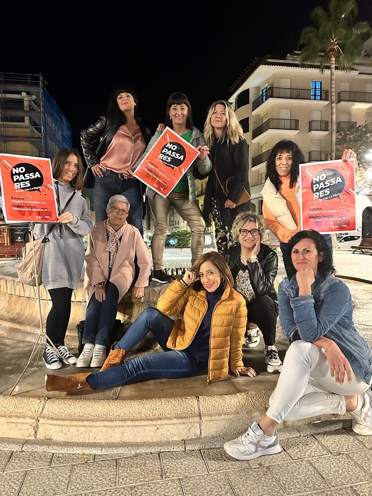 Pau_Lleixa's tweet photo. Aquest vespre, a les 22 h, preestrena de #NoPassaRes, de #XipXapLaRàpita.
La taquilla obrirà a les 21.30 h, per a totes les persones que no puguin assistir a les funcions de dissabte o diumenge.
Us esperem a l'#AuditoriSixtoMir!
#CulturaRàpita23 https://t.co/izEHGHm4QF