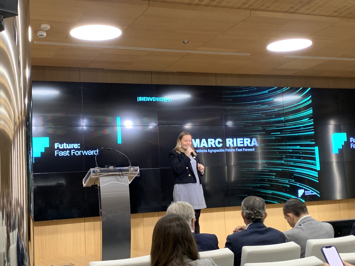 Gpainnova's tweet photo. #GPAINNOVA ha participado en #Madrid en una reunión de @FutureFF con las 52 empresas del programa #PERTE sobre #VehículoElétrico. En 4 ponencias, pudimos hablar tanto de nuestras aportaciones en #emobility como de nuestra tecnología #DryLyte. 🔌🌍
#FutureFastForward #DLyte https://t.co/LIagXqmrJE