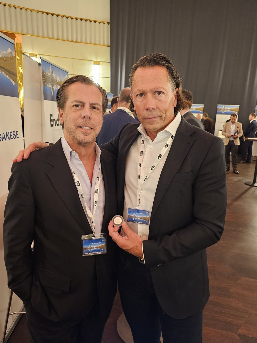 AuAgEric's tweet photo. Panel discussions 🔥🔥 Dinner 🥳 &amp; many, many meetings….
@wmiddelkoop , @AyaGoldSilver , @keith_neumeyer @FMSilverCorp , @Eldorado_Gold
at SMI https://t.co/I1nxAmW0xB - Europe’s largest Mining Investment conference making a new ATH https://t.co/Kgrp1Imw5R