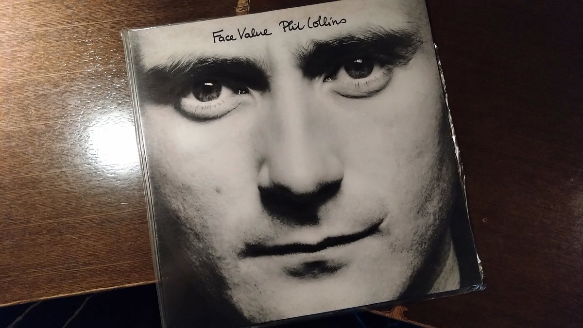 Mspiece2's tweet photo. フィル・コリンズ「Face Value」(1975)

11月ラストは、フィル・コリンズの顔ドアップ😆1stが一番近いね🤣
知らなかったんだけど、リマスター盤は全アルバム同じ構図で、65歳の時に撮り直してるんだねー😲
#フィルコリンズ #philcolins https://t.co/ajH213v7wA