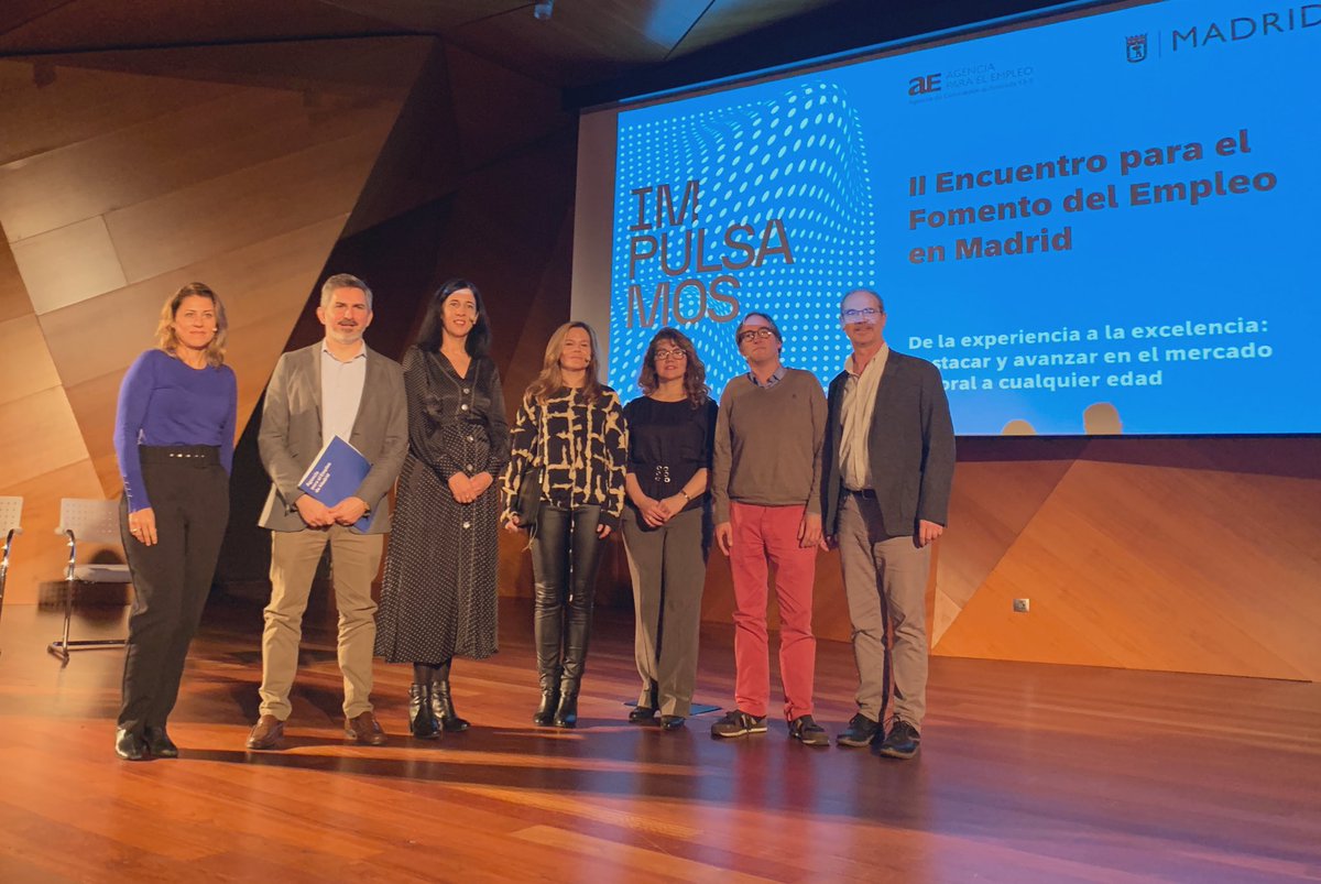 aempleomadrid's tweet photo. @CarrefourES @IvecoES @Integracee @AniortePepe Finaliza la mesa redonda con su ronda de preguntas, y para acabar este #impulsamos, el debate continua con un vino español https://t.co/zhuQXRT2dh