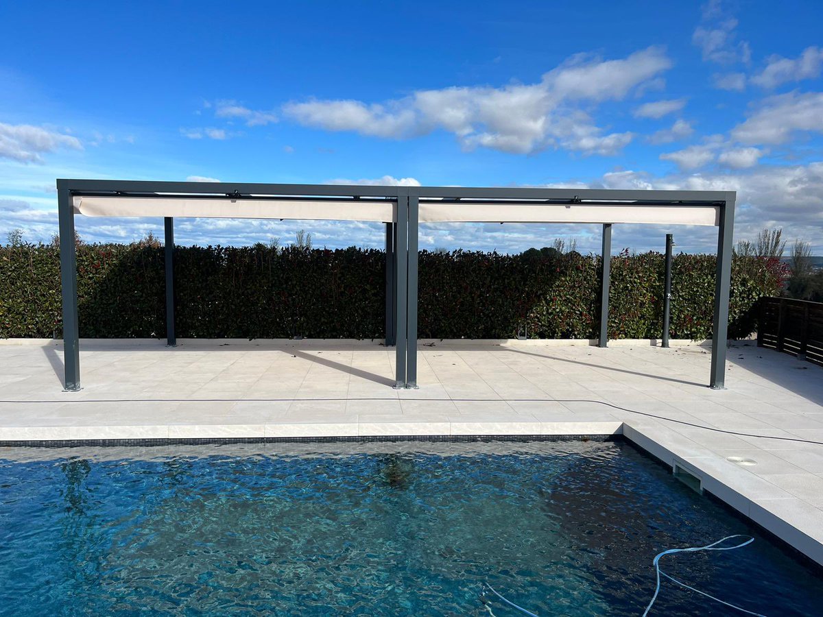 TECSUN_es's tweet photo. Pergola 120x120 Autoportante. Montaje en Madrid  de nuestro equipo Tecsun. Brutal 🔥 
Gran trabajo!!!!
#pergolas #toldos #automatismos #proteccionsolar https://t.co/zaCI3HyRLF