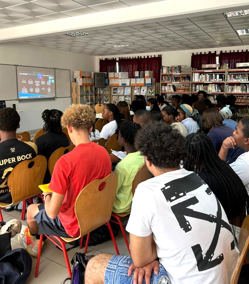 efemontaigne's tweet photo. #FormationPostBac| Semaine de l’orientation à l’EFE Montaigne Cotonou
Du 24 novembre au 1er décembre 2023, nos élèves des classes de 1ère et terminale vont à la découverte des formations post-bac 🧑🎓 par le biais de visioconférences 💻et de quelques interventions présentielles. https://t.co/RapnAfBGN3