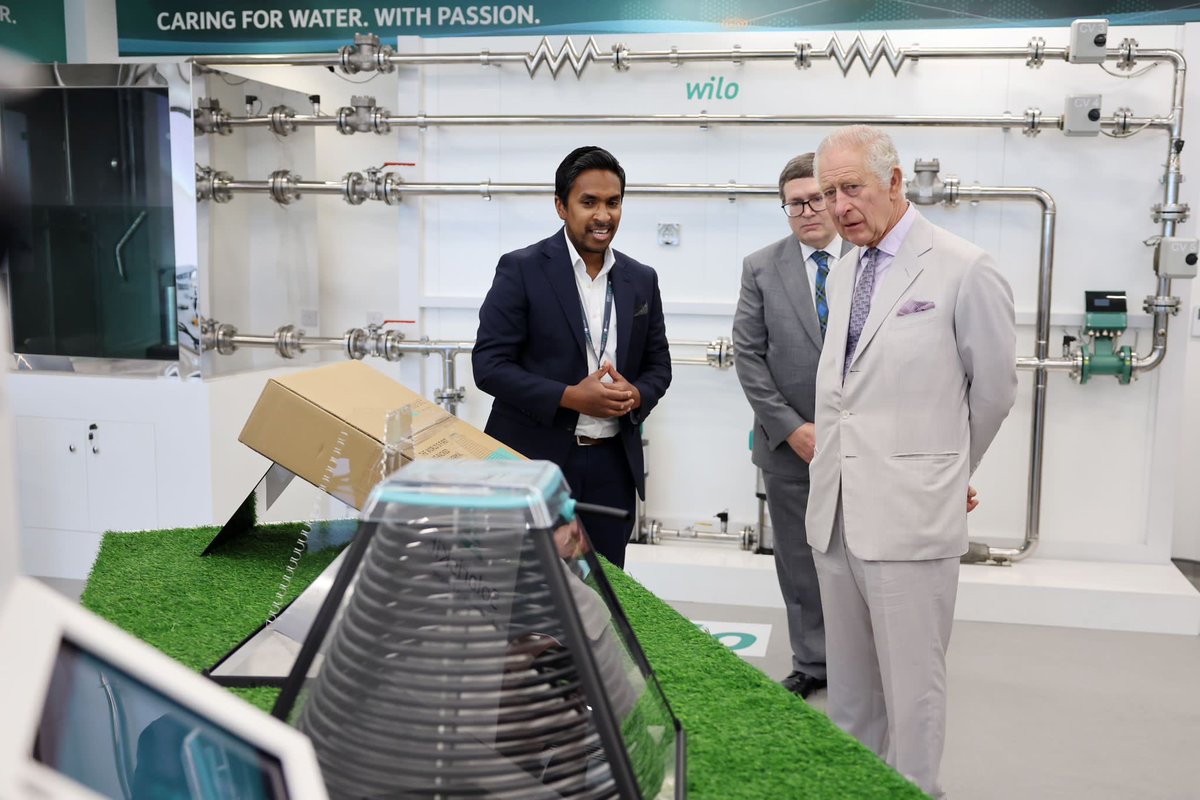 The Royal Family tweet media