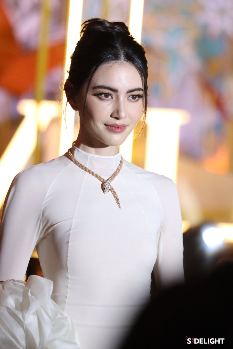 StarDelight_ent's tweet photo. ใหม่-ดาวิกา ร่วมงาน Bulgari เปิดไฟต้นคริสต์มาสใจกลางกรุงเทพ ณ สยามพารากอน

#BULGARI 
#BULGARITHAILAND
#ใหม่ดาวิกา 
#davikah https://t.co/iWUaG0xx6t