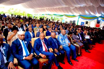 KMSmedianetwork's tweet image. #KMSUpdates: Celebrating the rich tapestry of East African diversity! We may be people of different cultures, but together we weave a story of unity that transcends borders. Embracing our shared heritage and building a brighter future together! #EastAfricanUnity

Happy EAC Day 👏