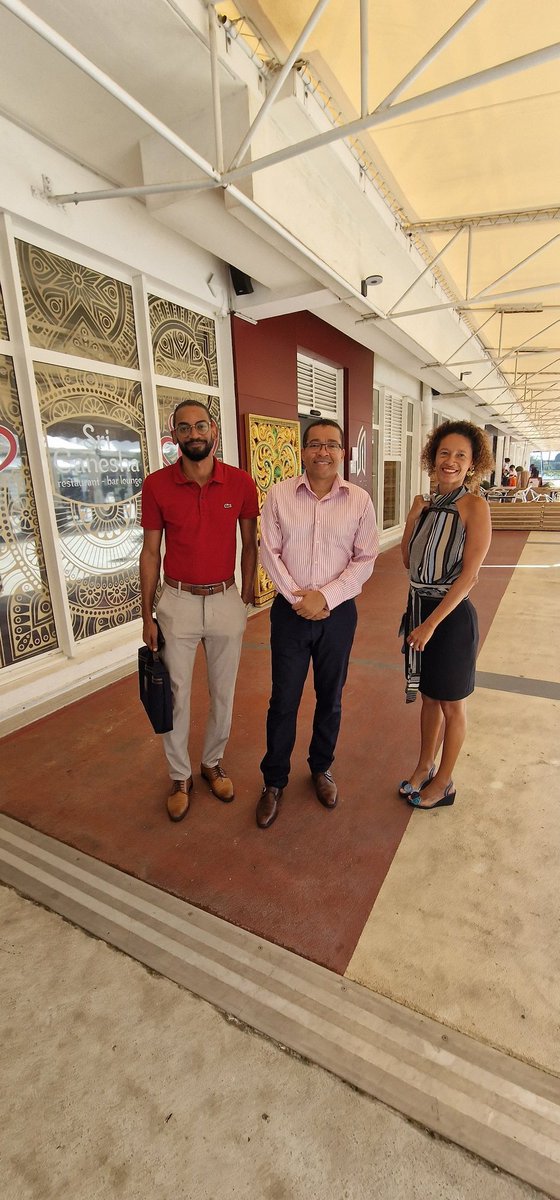 Chambroisine's tweet image. 🎥 Journée immersive dans le monde de l'audiovisuel avec nos étudiants en BTS Communication à la journée de l'audiovisuel de Martinique 1ère. De la réalisation d'émissions TV et une participation en direct à la radio, nos futurs talents médias brillent déjà! #BTSCommunication