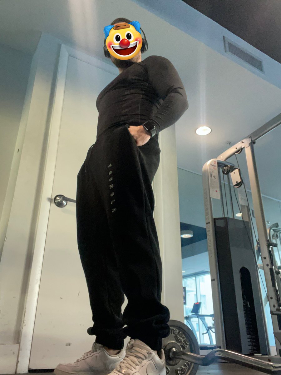 mybaditsnotsam's tweet image. 1 month going at it just gotta be stricter with my diet 🤠

#thankyoujavascript