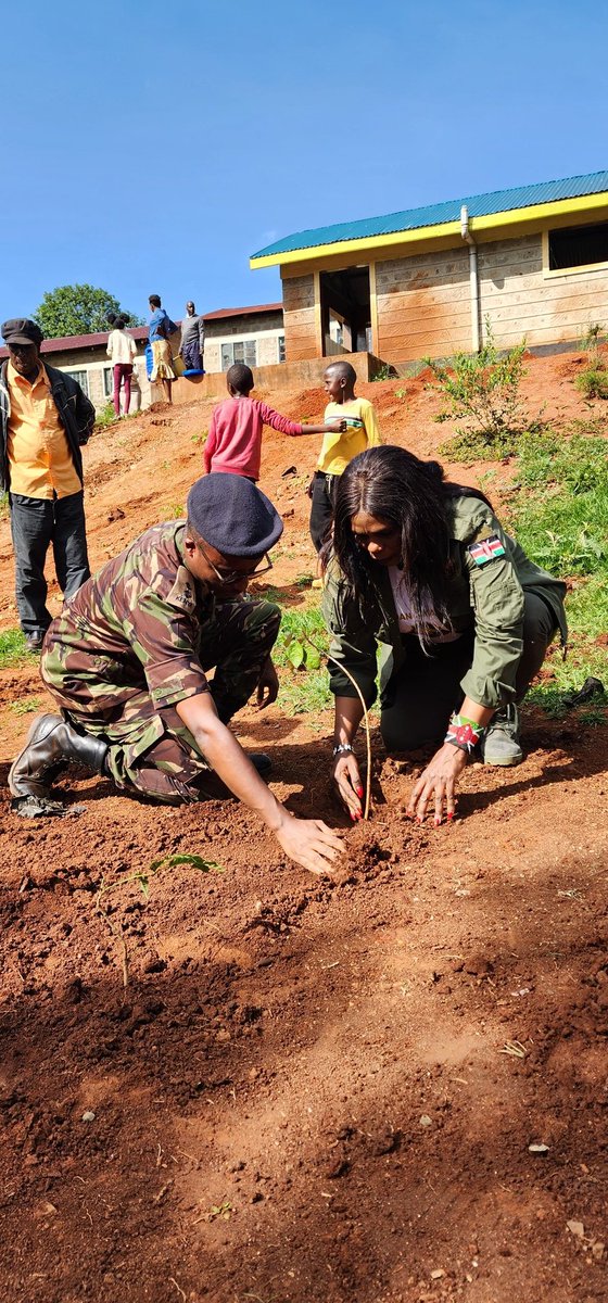 Growing trees our responsibility. @CCF_Kenya #GreeningGithunguri #JazaMiti