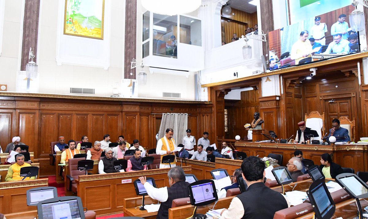 kpmaurya1's tweet photo. आज लखनऊ के विधान भवन में चल रहे विधान परिषद के शीतकालीन सत्र के अंतर्गत सदन की तीसरे दिन की कार्यवाही में सम्मिलित हुआ।
@narendramodi @JPNadda @BJP4India @AmitShah @BJP4UP
#WinterSessionOfUPAssembly
#WinterSessionsUP https://t.co/OAM9vdabOQ