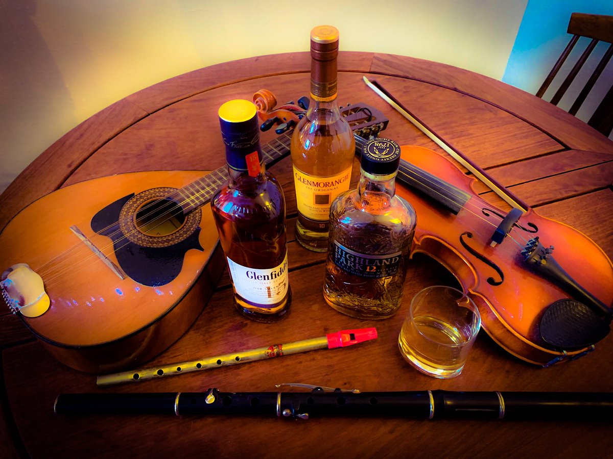 🎶🏴󠁧󠁢󠁳󠁣󠁴󠁿🥃🏴󠁧󠁢󠁳󠁣󠁴󠁿🎶
Happy St Andrews Day 🥳
Time for a tune and a dram