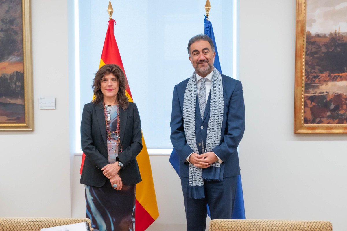Ángeles Moreno Bau (@amorenobau) on Twitter photo En mi encuentro con el DG <a href="/FSijilmassi/">Fathallah Sijilmassi</a> he reiterado el compromiso político y financiero de 🇪🇸 con <a href="/_AfricanUnion/">African Union</a>, conscientes del papel cada vez más relevante que desempeñan a nivel continental y global.
@eu2023es En mi encuentro con el DG <a href="/FSijilmassi/">Fathallah Sijilmassi</a> he reiterado el compromiso político y financiero de 🇪🇸 con <a href="/_AfricanUnion/">African Union</a>, conscientes del papel cada vez más relevante que desempeñan a nivel continental y global.
@eu2023es