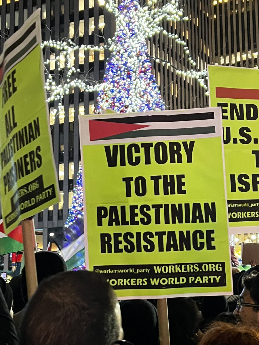 SsteinStuart's tweet image. Who had this on their bingo card for "War on Christmas 2023"?