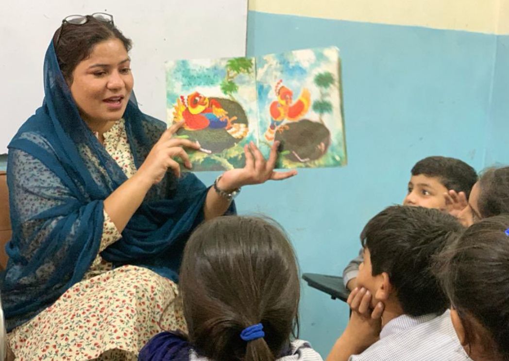 intl_ed_news's tweet photo. In #Pakistan: $1 million teacher prize goes to Sister Zeph. Her philosophy: 'Love is the language' 

💛 https://t.co/RKcenOMZSH @SisterZeph @npr

"a teacher who gives equal respect and love to children with no difference. I could not find that teacher, so I will be that teacher." https://t.co/fUEhLBD6PP