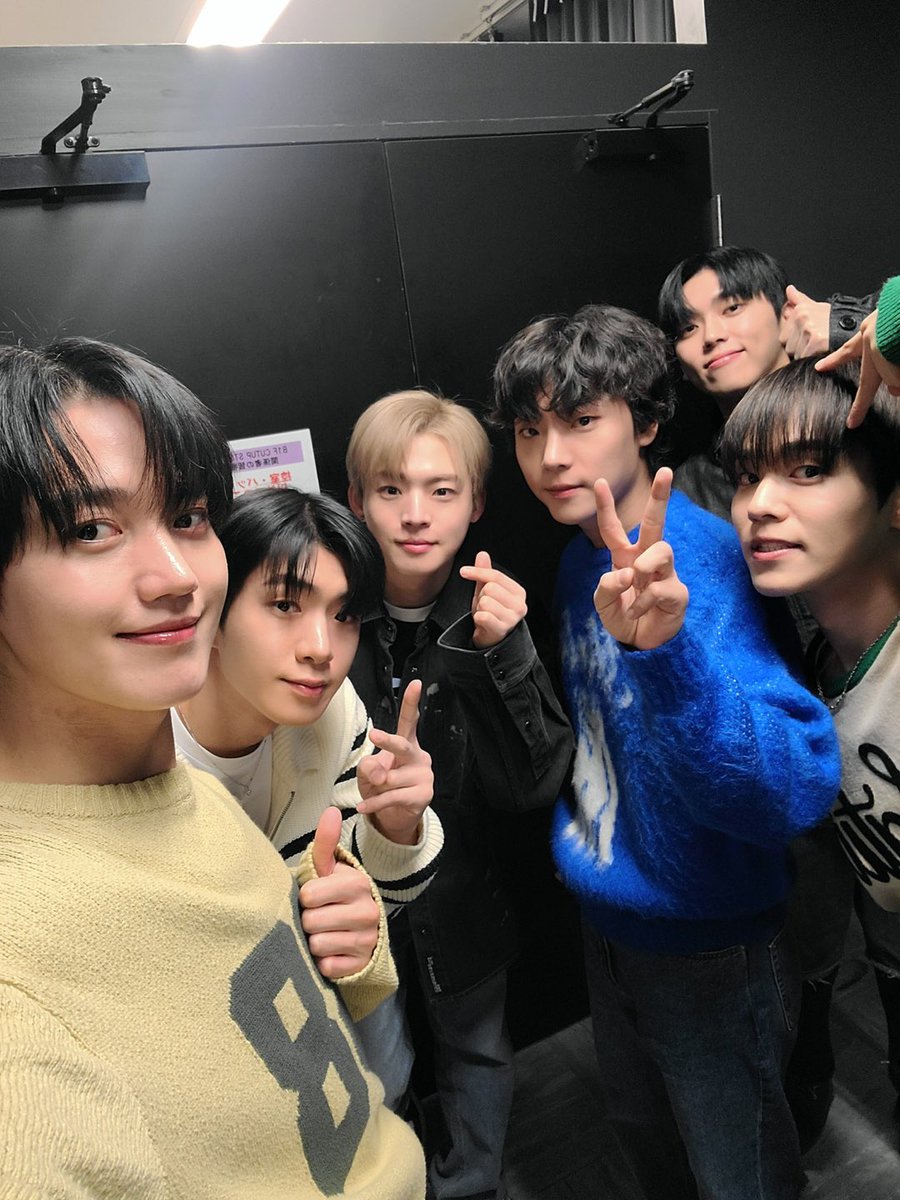 ONFoffcl_JP's tweet photo. [📸] 23.11.30 ONF 7th Mini Album『Love Effect』リリース記念イベント

今日はタワーレコード渋谷店にてFUSEと幸せな時間を過ごせました😚
FUSEも幸せでしたか？💓
今日はONFの夢をみてください😴💭

#ONF #オンエンオフ #온앤오프
#LOVE_EFFECT https://t.co/pB24bI3mSm