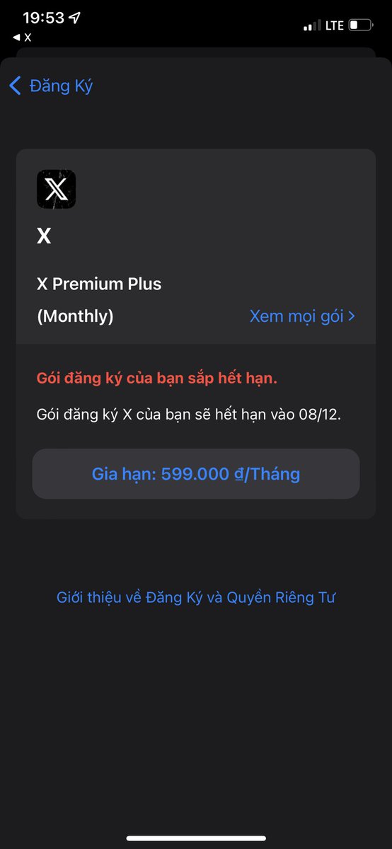 🆘 🆘 
  Bác nào cíuuuu em với !!!!

Em lỡ tay huỷ gia hạn Premium Plus 
Để đki gói thường mà sao em huỷ rồi không bấm vào đăng ký được nữa vậy ạ 
🙁🥹🥹🥲
Toang rùi các ông giáo ơi