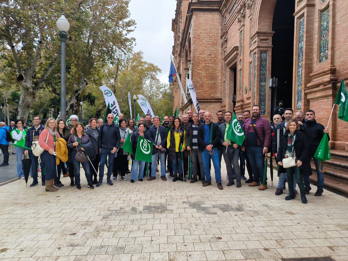 Jaen_CSIF's tweet photo. 📢¡C1 ya para las TCAE!  

🗣 Nos movilizamos para reclamar la actualización de funciones y la reclasificación del personal técnico en cuidados auxiliares de enfermería.  

#CSIFConLasTCAE

➡️Más info: 
https://t.co/ig1l1zydrg https://t.co/OuwPpHXuKL