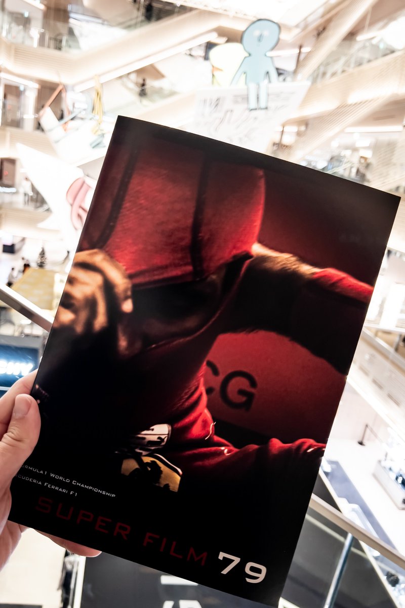 tetsukz_E04's tweet image. 会社帰りにGINZA SIX のLEICAでもらってきた！
 #SUPERFILM