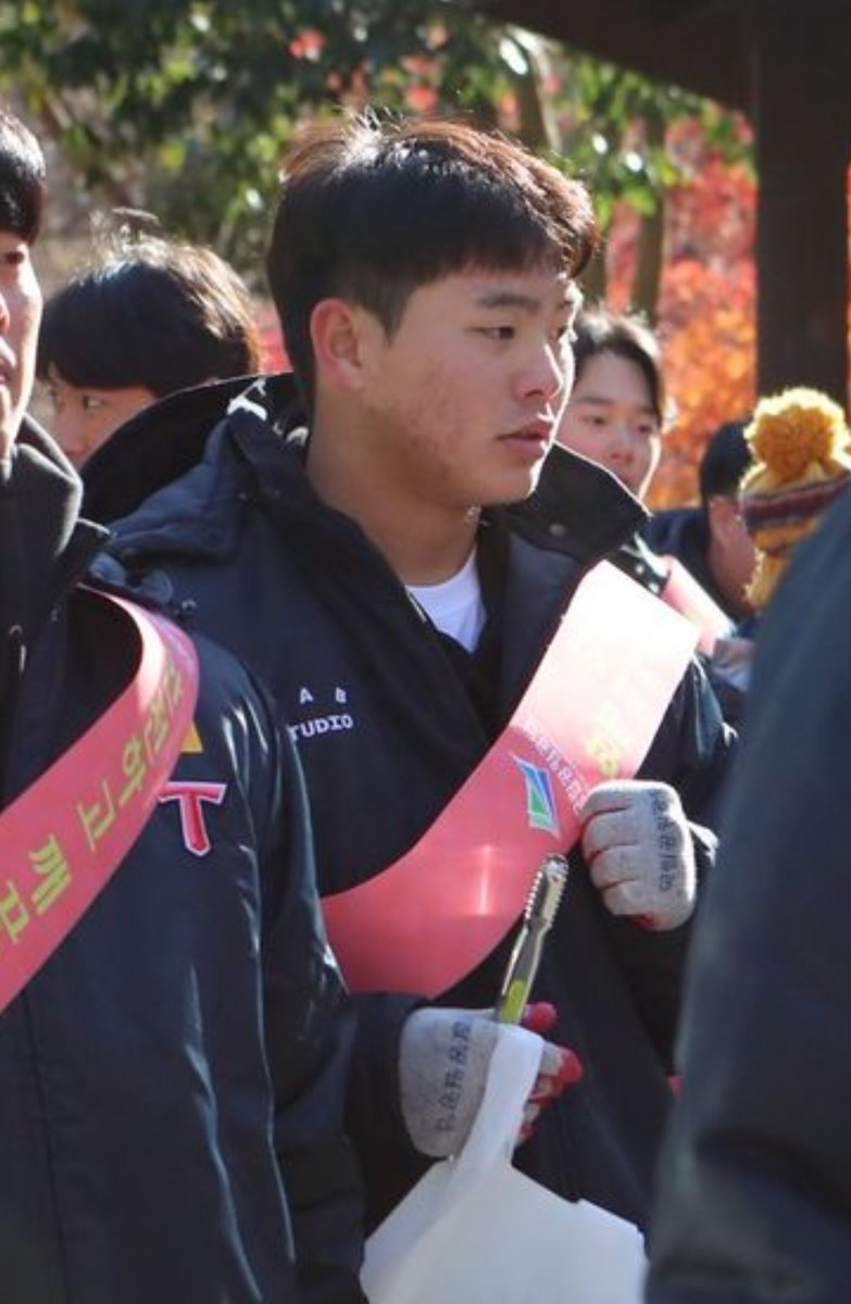 bubble_luz's tweet photo. 플로깅🏃 https://t.co/9yNtUFukhB